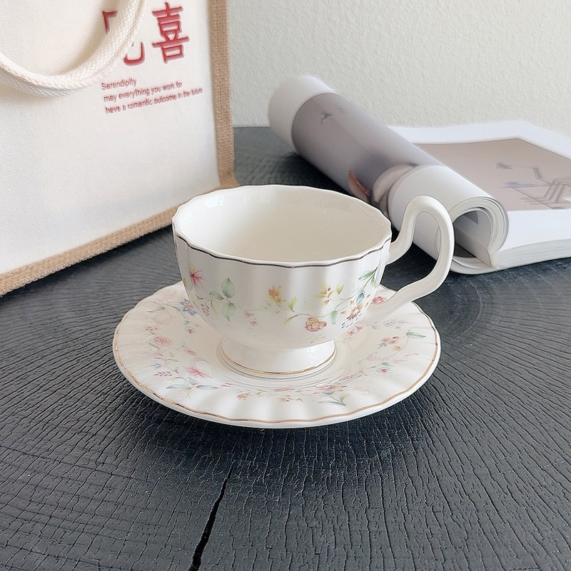 Draw Coffee And Tea - Gold-drawing Floral Print Coffee Cup Dish